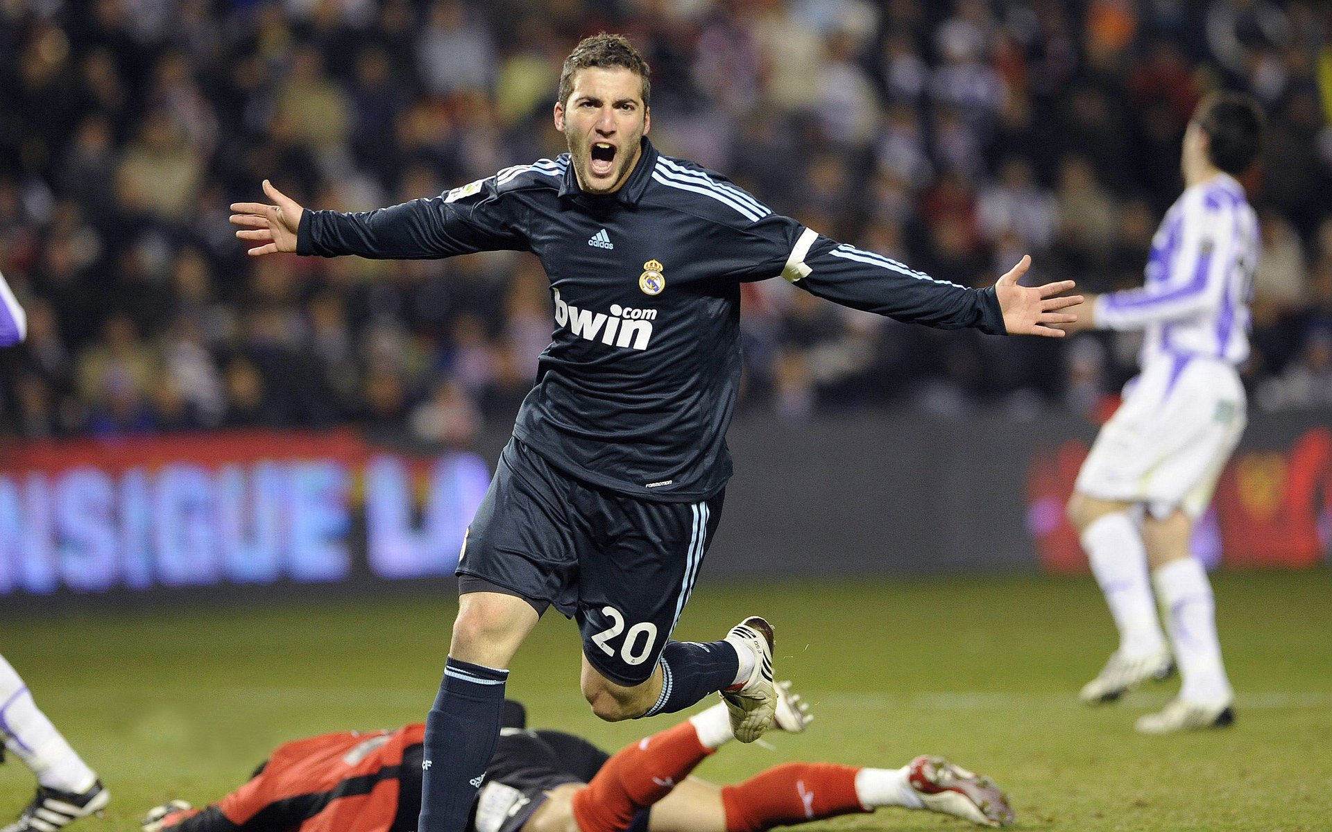 欧冠：马竞守住客场0比0 西蒙尼再演“铁桶阵生存指南”